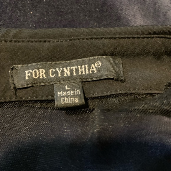 Beautiful top - Picture 2 of 2